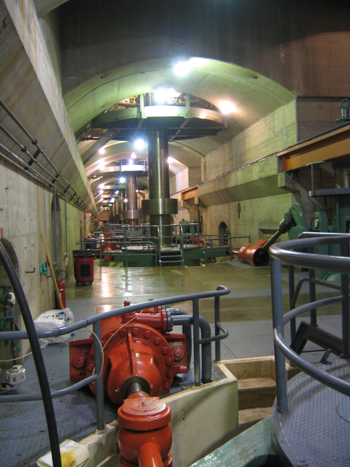 Flying to Hoover Dam